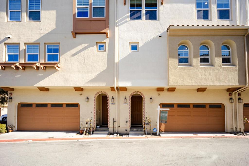 1027 Ocean View Avenue