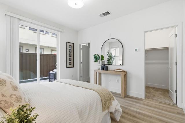 9065 Tallship Way, Newark CA: https://media.crmls.org/mediaz/2d5c7370-485f-44be-904b-b50c07e94f8e.jpg