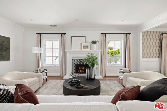 2543 Patricia Avenue, Los Angeles CA: https://media.crmls.org/mediaz/2d5c8d56-c31e-4955-babc-a958f530af71.jpg