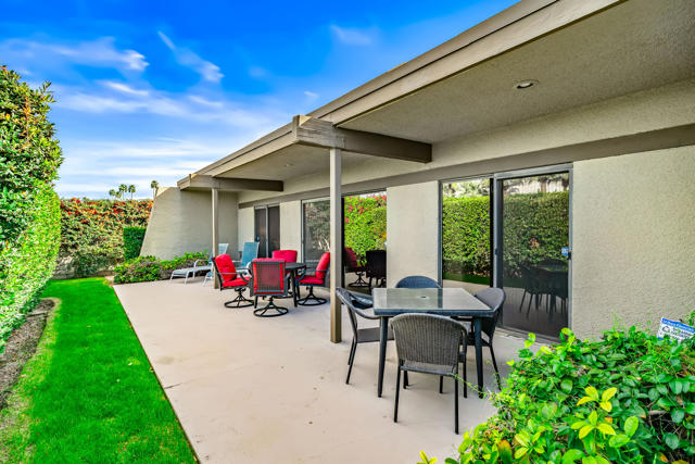 1456 Tiffany Circle N, Palm Springs, CA 92262