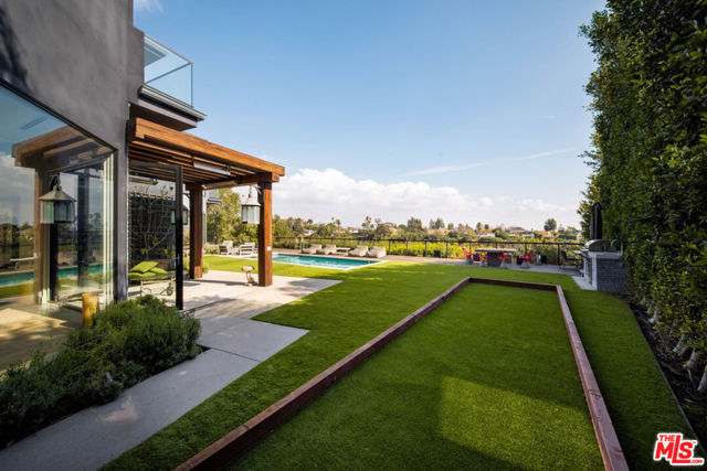 1774 Westridge Road, Los Angeles CA: https://media.crmls.org/mediaz/2d5d9457-0152-4a60-bf55-0407aa7bd80c.jpg