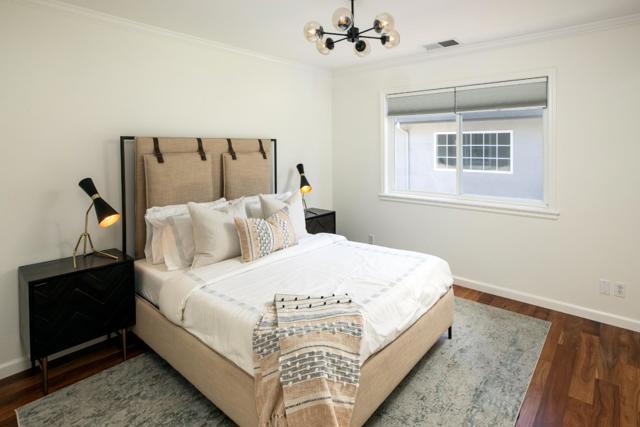 426 8th Avenue, Menlo Park CA: https://media.crmls.org/mediaz/2d5da18c-8f67-449a-a4ca-1b338ff62d37.jpg