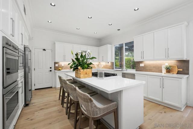 50 Whitehall, Newport Beach CA: https://media.crmls.org/mediaz/2d5e1385-eb8a-4af6-ba62-0e5b39bc0170.jpg