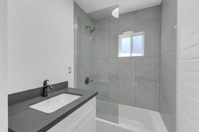44635 San Carlos Avenue, Palm Desert CA: https://media.crmls.org/mediaz/2d5eaaa7-041a-4512-8d9e-2699b121406f.jpg