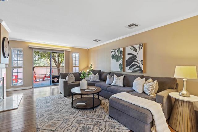 5409 Cameo Ct, Pleasanton CA: https://media.crmls.org/mediaz/2d5fc702-180d-46a0-8af6-892d2f7de311.jpg