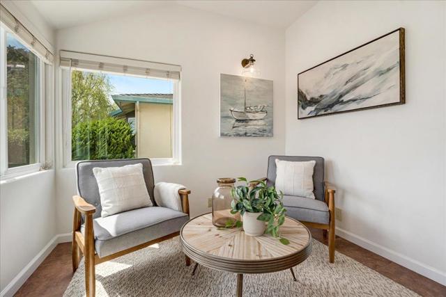 22011 E Cliff Drive, Santa Cruz CA: https://media.crmls.org/mediaz/2d5ffaf1-8d05-44de-8951-0d9b9764a471.jpg