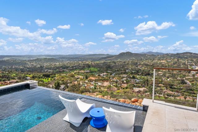15484 Markar Rd, Poway CA: https://media.crmls.org/mediaz/2d6047f7-c692-483e-9971-fbd8be4ec1cf.jpg
