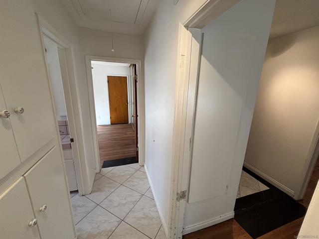 6369 Clara Lee Ave, San Diego CA: https://media.crmls.org/mediaz/2d60e032-48c3-4949-bb23-999ed83144aa.jpg