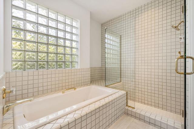 49 Mission Palms E Drive, Rancho Mirage CA: https://media.crmls.org/mediaz/2d60e7ba-2c77-4c44-a23e-97b537c67b47.jpg