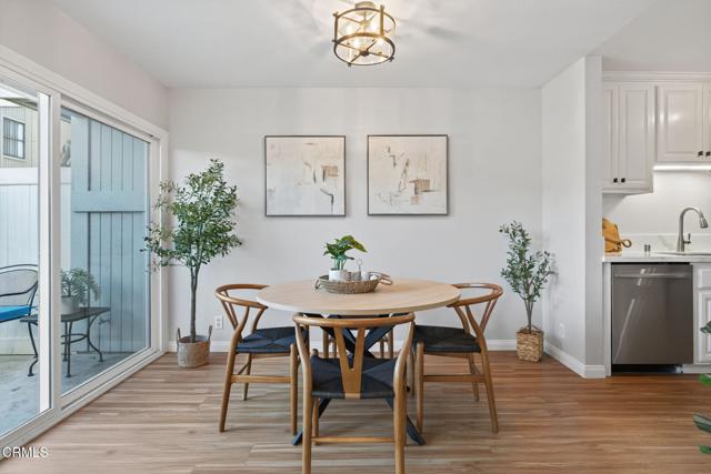 Detail Gallery Image 10 of 40 For 1320 San Simeon Ct #4,  Ventura,  CA 93003 - 2 Beds | 1/1 Baths