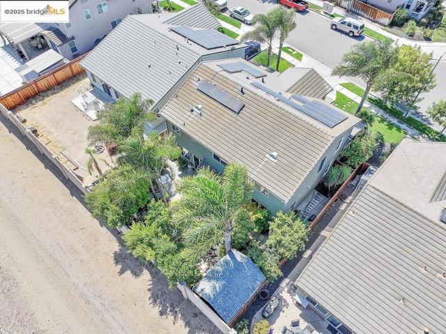 4746 Mammouth Lane, Oakley CA: https://media.crmls.org/mediaz/2d61dd33-cdce-4af8-be9f-0099c1f3c308.jpg