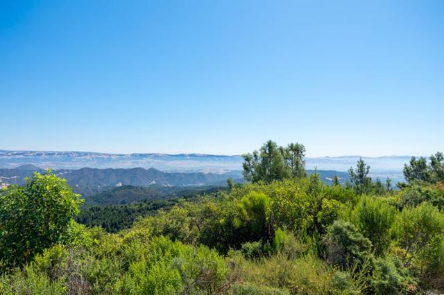 924 Croy Ridge Road, Gilroy CA: https://media.crmls.org/mediaz/2d61fd14-5f9c-4813-ad29-0b285082d7dc.jpg