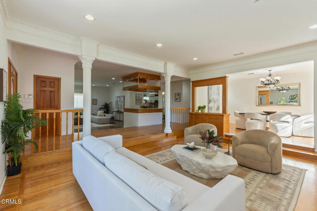 Detail Gallery Image 13 of 70 For 4926 Crown Ave, La Canada Flintridge,  CA 91011 - 3 Beds | 3/1 Baths