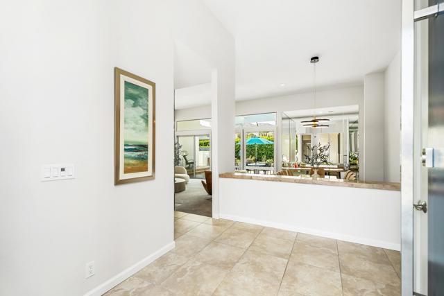 75301 Montecito Drive, Indian Wells CA: https://media.crmls.org/mediaz/2d626fbd-ce59-4b20-b13a-136873fbc92a.jpg