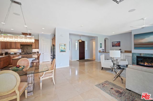 56645 Mountain, La Quinta CA: https://media.crmls.org/mediaz/2d62bb18-0ea9-473b-8047-1306c2a34fcf.jpg