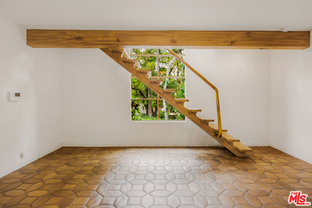 405 Toro Canyon Road, Carpinteria CA: https://media.crmls.org/mediaz/2d637a2c-05aa-48e7-ac41-31d9d04db495.jpg