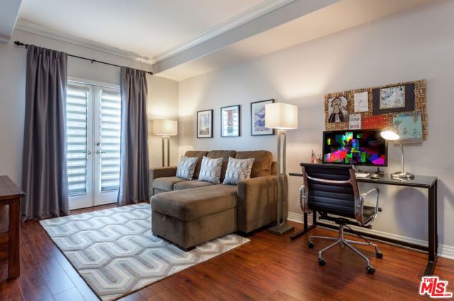 1862 S Bentley Avenue, Los Angeles CA: https://media.crmls.org/mediaz/2d63bd8d-bb12-4cd0-8b17-755e68ddc267.jpg