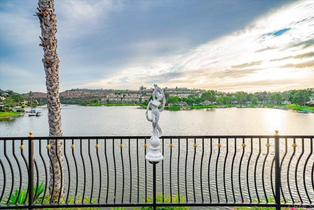 1499 La Linda Drive, San Marcos CA: https://media.crmls.org/mediaz/2d63f0b8-5bee-4ee6-83fe-a6f8b41988c8.jpg