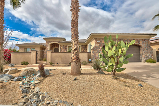 153 Merano Way, Palm Desert CA: https://media.crmls.org/mediaz/2d644459-3c5d-4442-bb00-165875d75ced.jpg