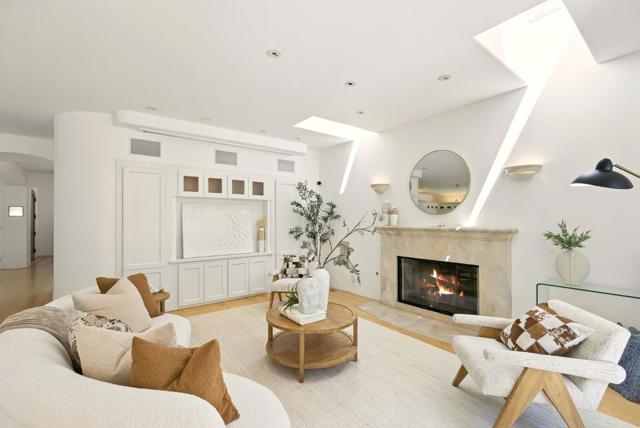 842 Boyce Avenue, Palo Alto CA: https://media.crmls.org/mediaz/2d645a0a-a8d1-4c4d-bb9e-76a47aa97d34.jpg