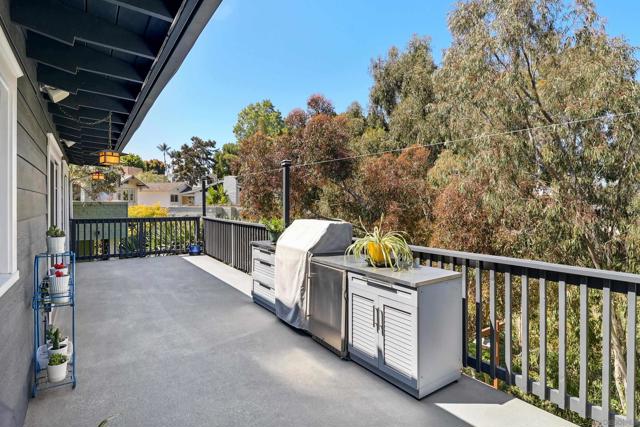 4472 Hortensia St, San Diego CA: https://media.crmls.org/mediaz/2d64cf4a-7222-4283-8759-66c0d17594ee.jpg
