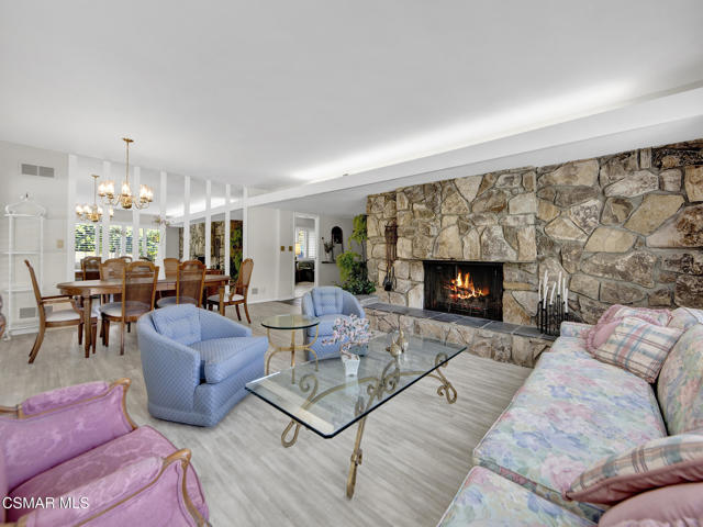 5448 Bothwell Road, Tarzana CA: https://media.crmls.org/mediaz/2d66729e-870b-4144-b1d1-7b39fe96d825.jpg