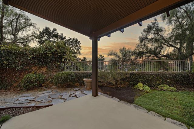 1 Saint Isabella, Laguna Niguel CA: https://media.crmls.org/mediaz/2d67631e-be41-4f85-baa3-d9d3fbbfa2a9.jpg