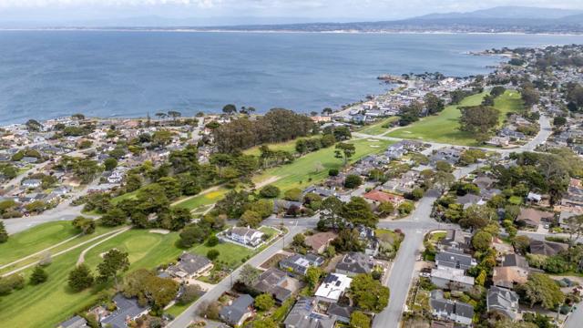 1015 Jewell Avenue, Pacific Grove CA: https://media.crmls.org/mediaz/2d681162-3193-4786-bd65-c64837526f47.jpg