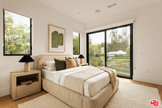 5988 W 76th Street, Los Angeles CA: https://media.crmls.org/mediaz/2d69fb0a-b5bf-411a-9f2c-0e115b6f3a4c.jpg