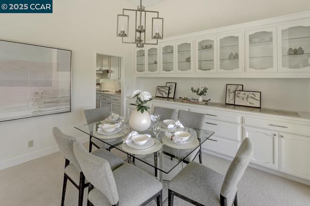 3288 Terra Granada Dr, Walnut Creek CA: https://media.crmls.org/mediaz/2d6adb67-db08-41e1-bb6e-6b2536aa0551.jpg