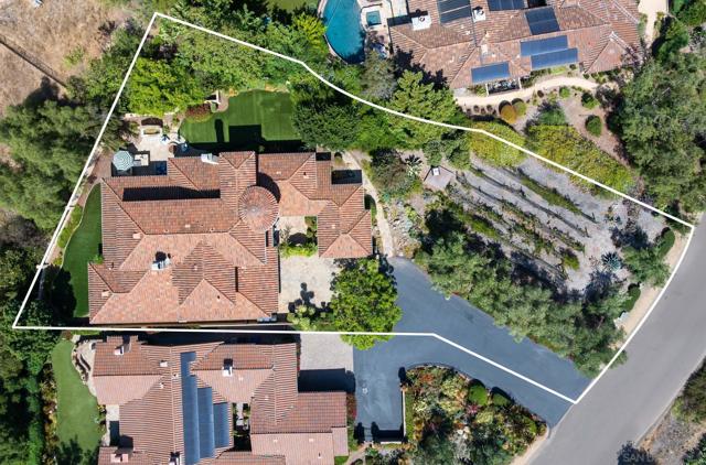 14522 Las Haciendas, San Diego CA: https://media.crmls.org/mediaz/2d6b9082-c98b-43e6-a5d8-eb3c58ff8064.jpg