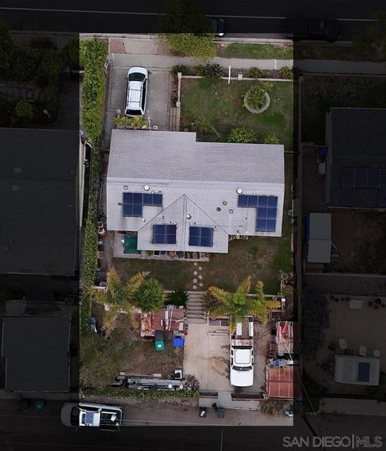 4036 Clairemont Drive, San Diego CA: https://media.crmls.org/mediaz/2d6c2fed-4dcf-4d20-92d3-9b1c55f428f6.jpg