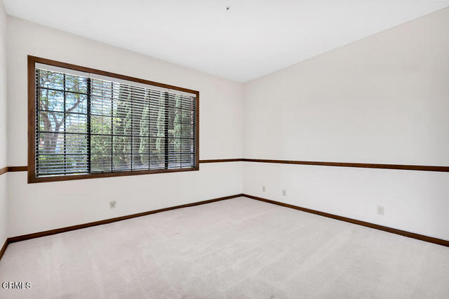 11395 Highridge Court, Camarillo CA: https://media.crmls.org/mediaz/2d6c686b-80a9-49d8-b570-847f58533757.jpg