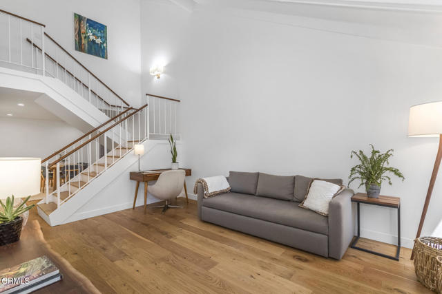 Detail Gallery Image 3 of 41 For 4944 Maytime Ln, Culver City,  CA 90230 - 3 Beds | 2 Baths