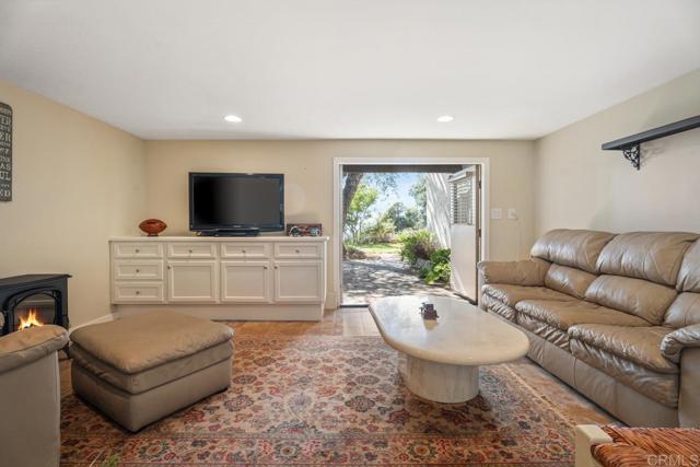 Image 40 of 75 For 1480 Round Potrero Rd