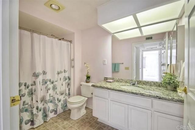 Detail Gallery Image 11 of 16 For 1560 Circa Del Lago #D201,  San Marcos,  CA 92078 - 1 Beds | 1 Baths