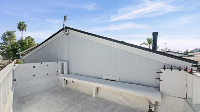 6460 Convoy Court, San Diego CA: https://media.crmls.org/mediaz/2d6e5e5e-e971-4696-a168-7e8b3d24a78d.jpg