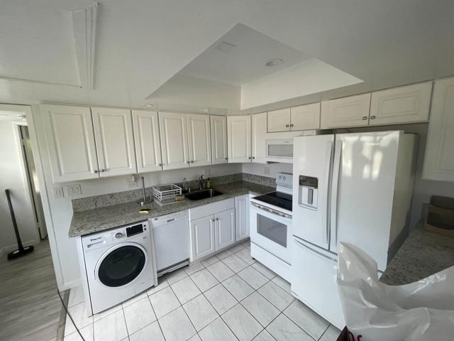 64281 Spyglass Ave, Desert Hot Springs CA: https://media.crmls.org/mediaz/2d6ea9bf-d5fd-4c89-bc38-ce074775b19f.jpg