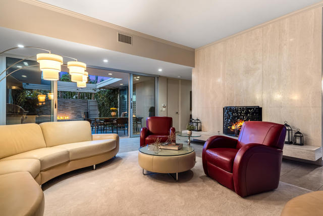 72205 El Paseo, Palm Desert CA: https://media.crmls.org/mediaz/2d6f268e-0f33-4bea-9dcc-0c5c51235769.jpg