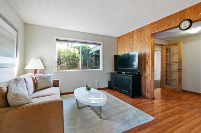 878 Hillcrest Drive, Redwood City CA: https://media.crmls.org/mediaz/2d6f3fb2-758e-4bf3-9364-dfc126062ff1.jpg