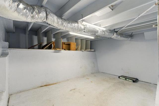 698 Emerald Hill Road, Redwood City CA: https://media.crmls.org/mediaz/2d6f6d84-cedb-48de-bd83-e74b72ab81f3.jpg