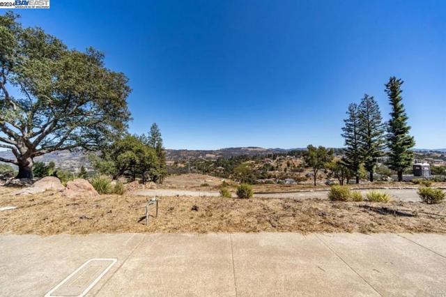 Image 2 of 17 For 3824 Skyfarm Dr