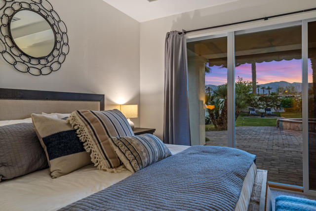 80030 Via Valerosa, La Quinta CA: https://media.crmls.org/mediaz/2d704886-def2-4a38-b4b2-9c4b586617da.jpg