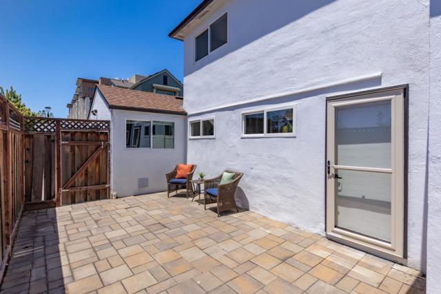 1032 Toyon Drive, Burlingame CA: https://media.crmls.org/mediaz/2d71abb4-bb5a-4857-9f7d-0e2ba30ff5ee.jpg