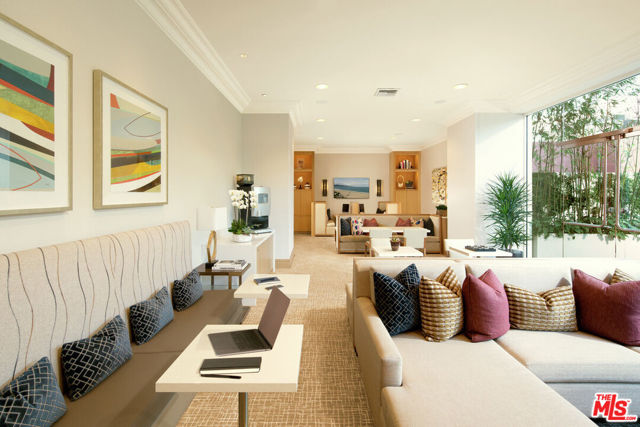 1221 W OCEAN Avenue, Santa Monica CA: https://media.crmls.org/mediaz/2d71c1c8-40a0-4561-9db0-c4661989583b.jpg