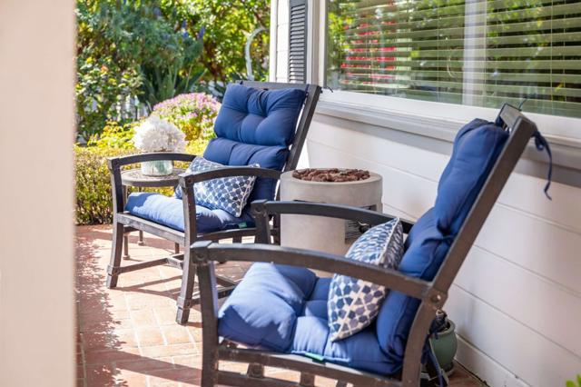 1 Serrano Way, Del Rey Oaks CA: https://media.crmls.org/mediaz/2d71cdb7-cc0f-4b06-87bf-581638031a7d.jpg