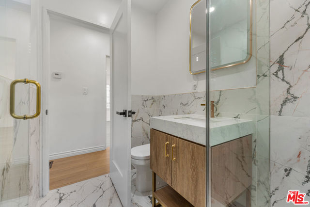 4137 W 58th Place, Los Angeles CA: https://media.crmls.org/mediaz/2d722333-b248-4360-b365-3ffdb2acd38c.jpg