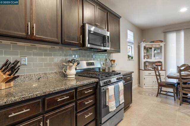 7100 Metcalf Way, Hughson CA: https://media.crmls.org/mediaz/2d7344ae-a875-4774-98fd-bc663f0a0802.jpg