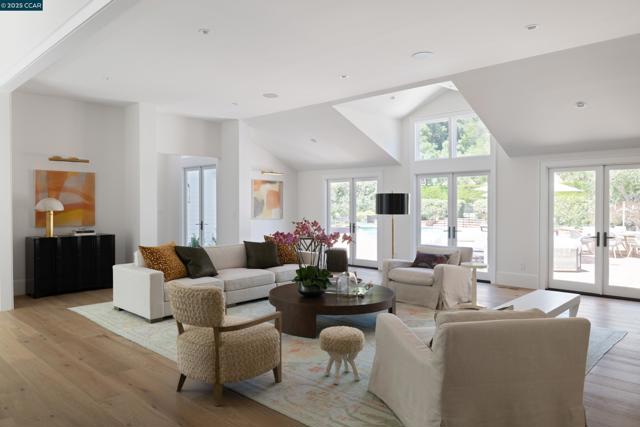 3828 Happy Valley Road, Lafayette CA: https://media.crmls.org/mediaz/2d7348aa-694a-4a02-bd23-8f7c2ac1cc5d.jpg