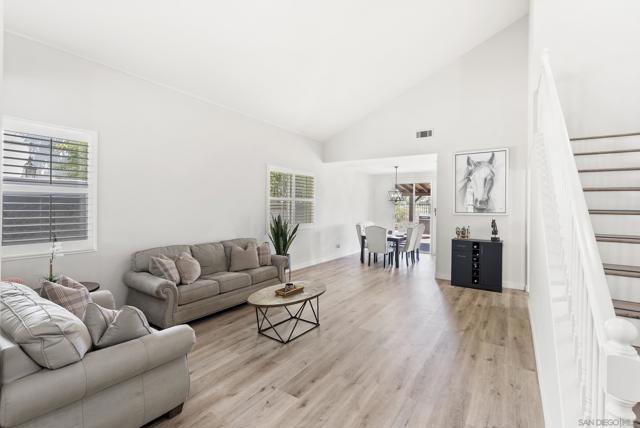 1438 Carneros Valley St, Chula Vista CA: https://media.crmls.org/mediaz/2d7428a7-71b9-43e6-ae7a-e92c8b4f5cf9.jpg